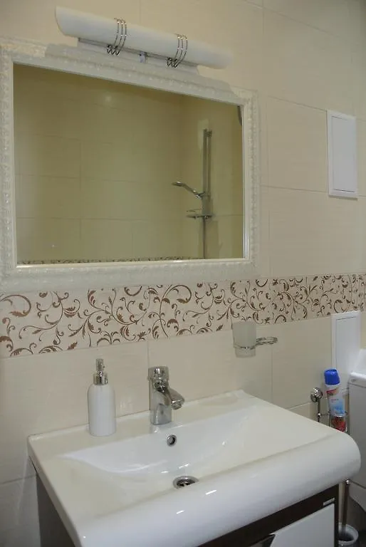 Panoramic View Apartment Poznyaky Kiev