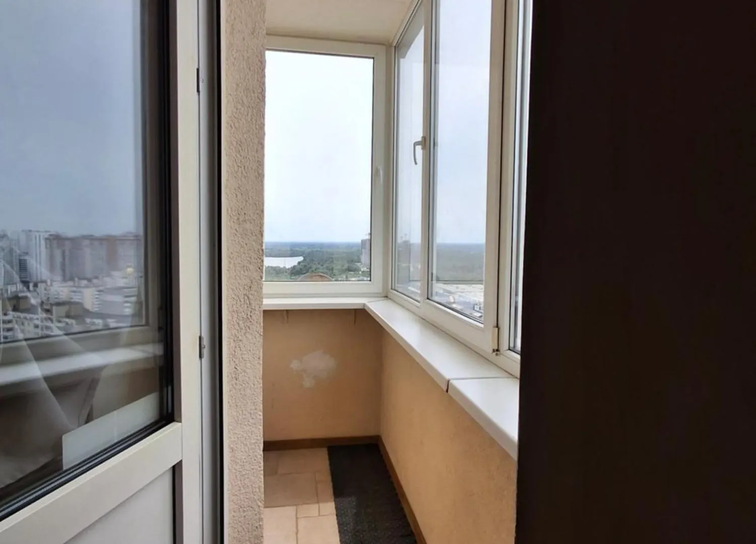 Panoramic View Apartment Poznyaky Kiev